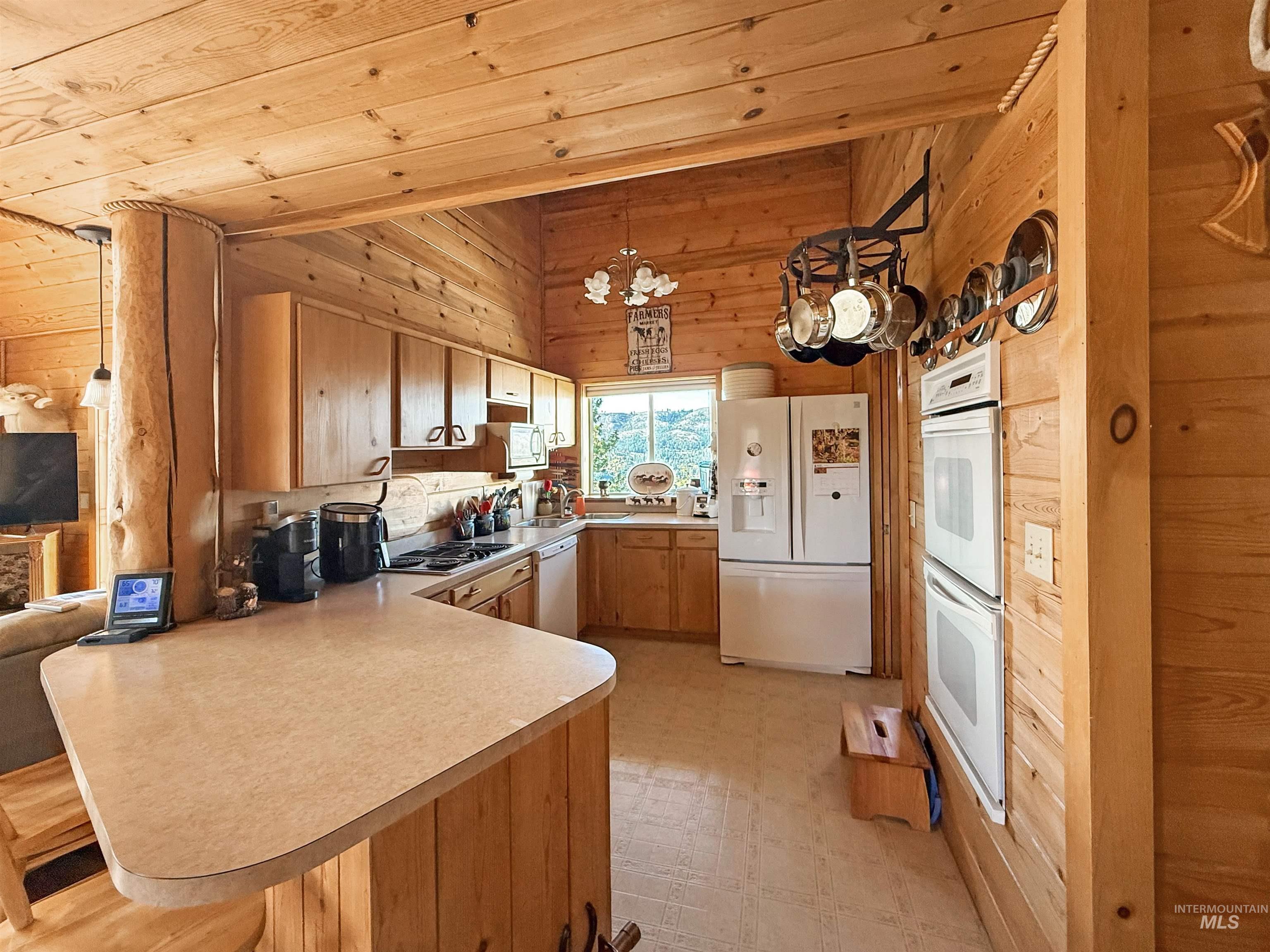 164 Beaver Nob Property Photo 13