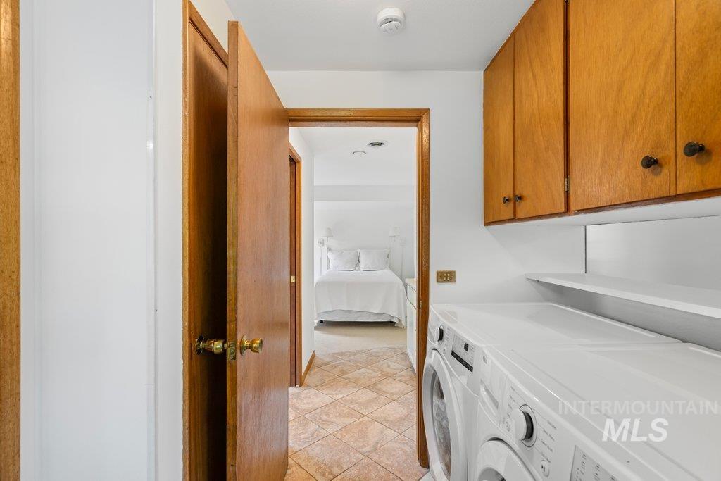 1128 Lynandra Dr. Property Photo 23