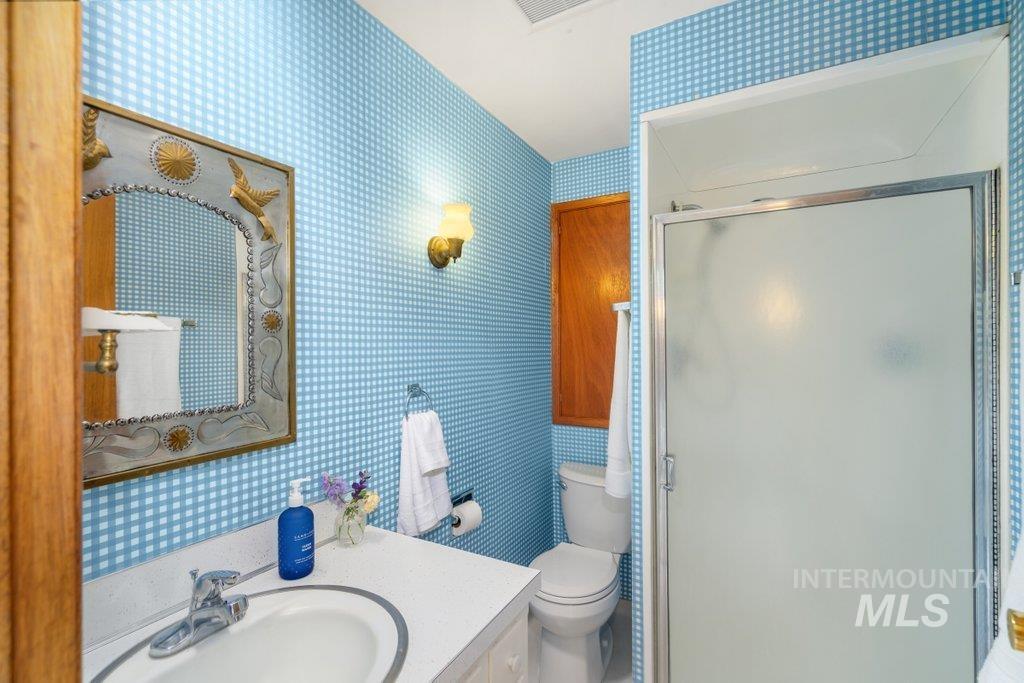 1128 Lynandra Dr. Property Photo 34