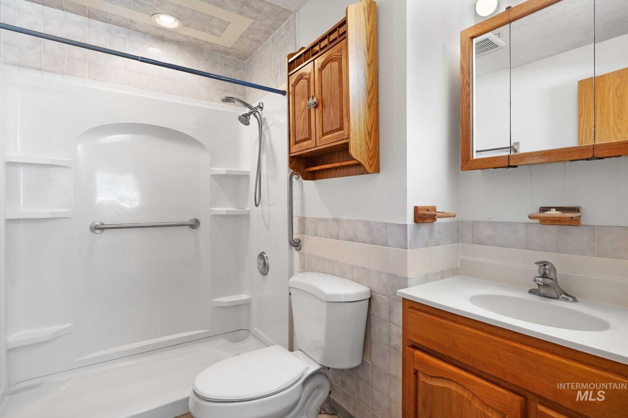 442 Crestview Drive Property Photo 9