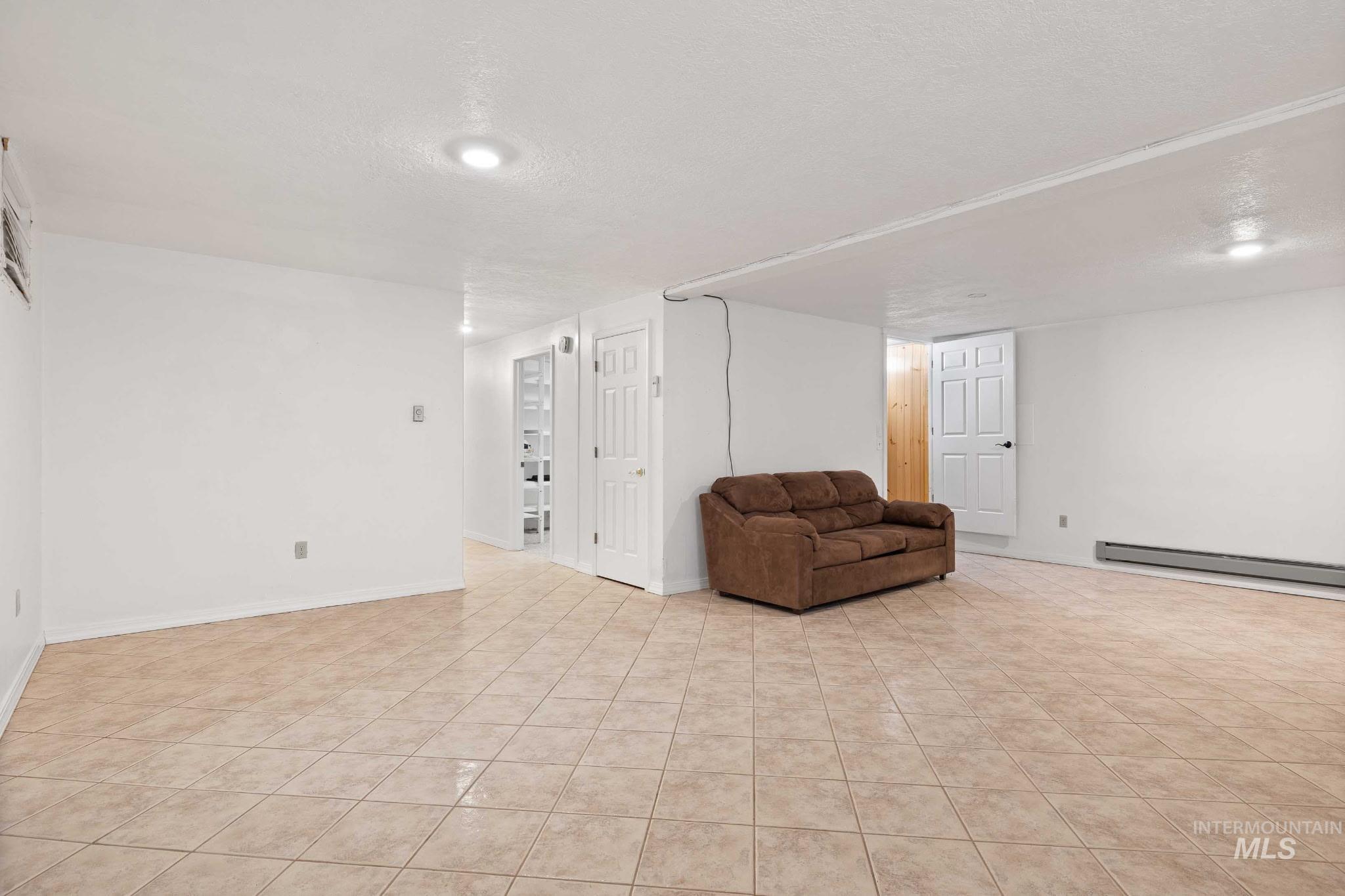 442 Crestview Drive Property Photo 15