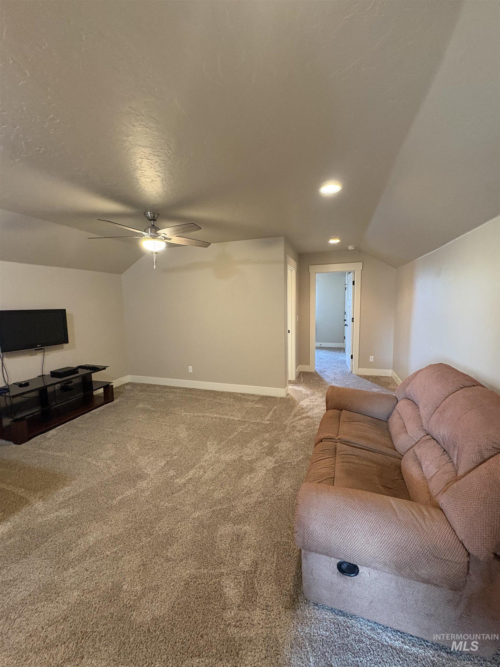 1634 Oak Ave Property Photo 21