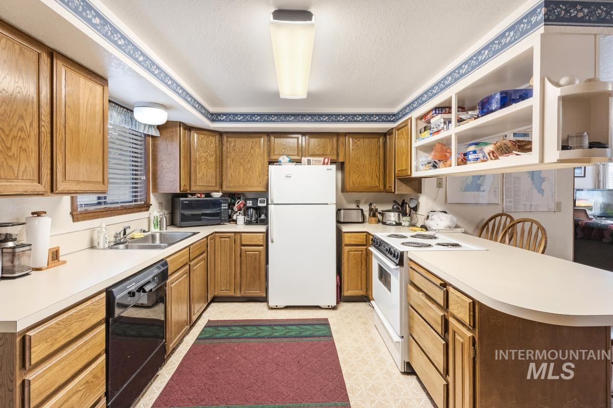 508 Lake Cascade Parkway Property Photo 4