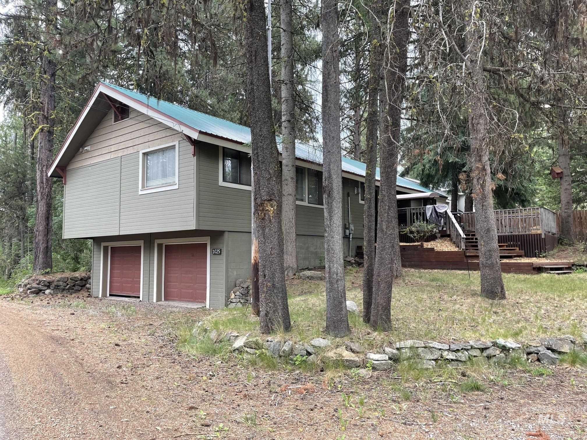 1025 Meadows Rd Property Photo 1