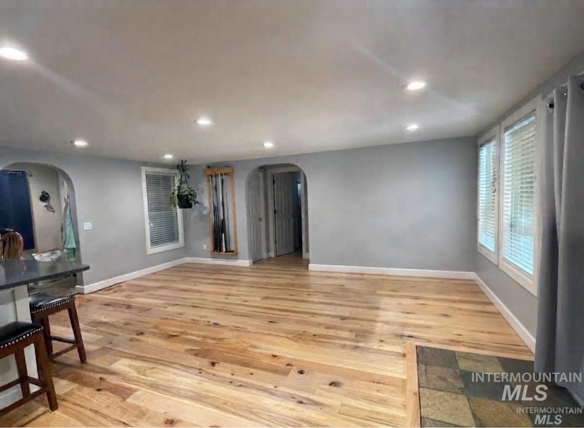 1025 Meadows Rd Property Photo 4