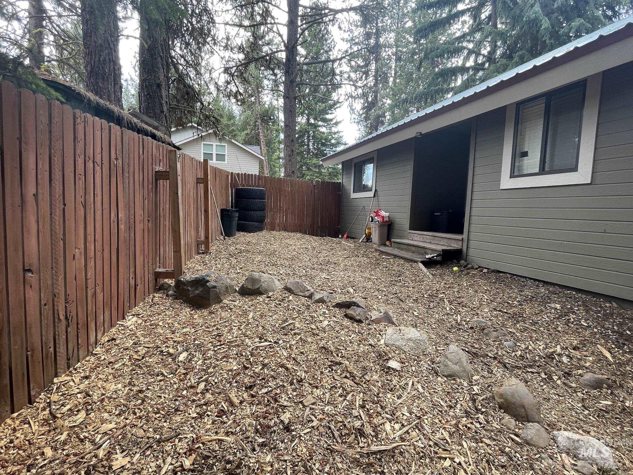 1025 Meadows Rd Property Photo 19