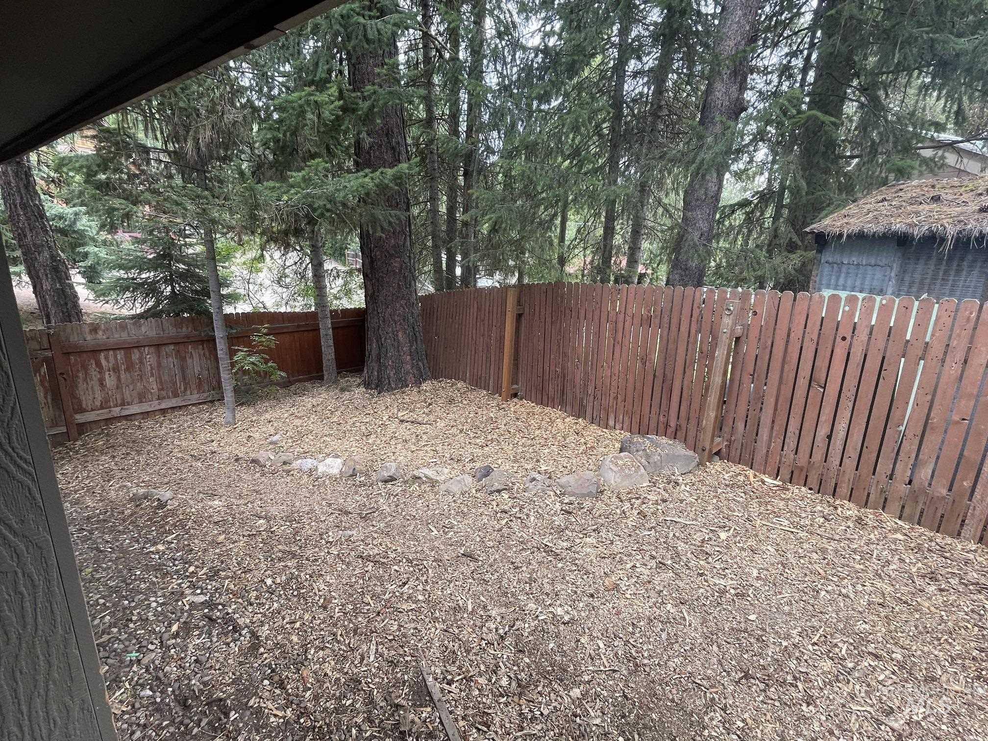 1025 Meadows Rd Property Photo 20