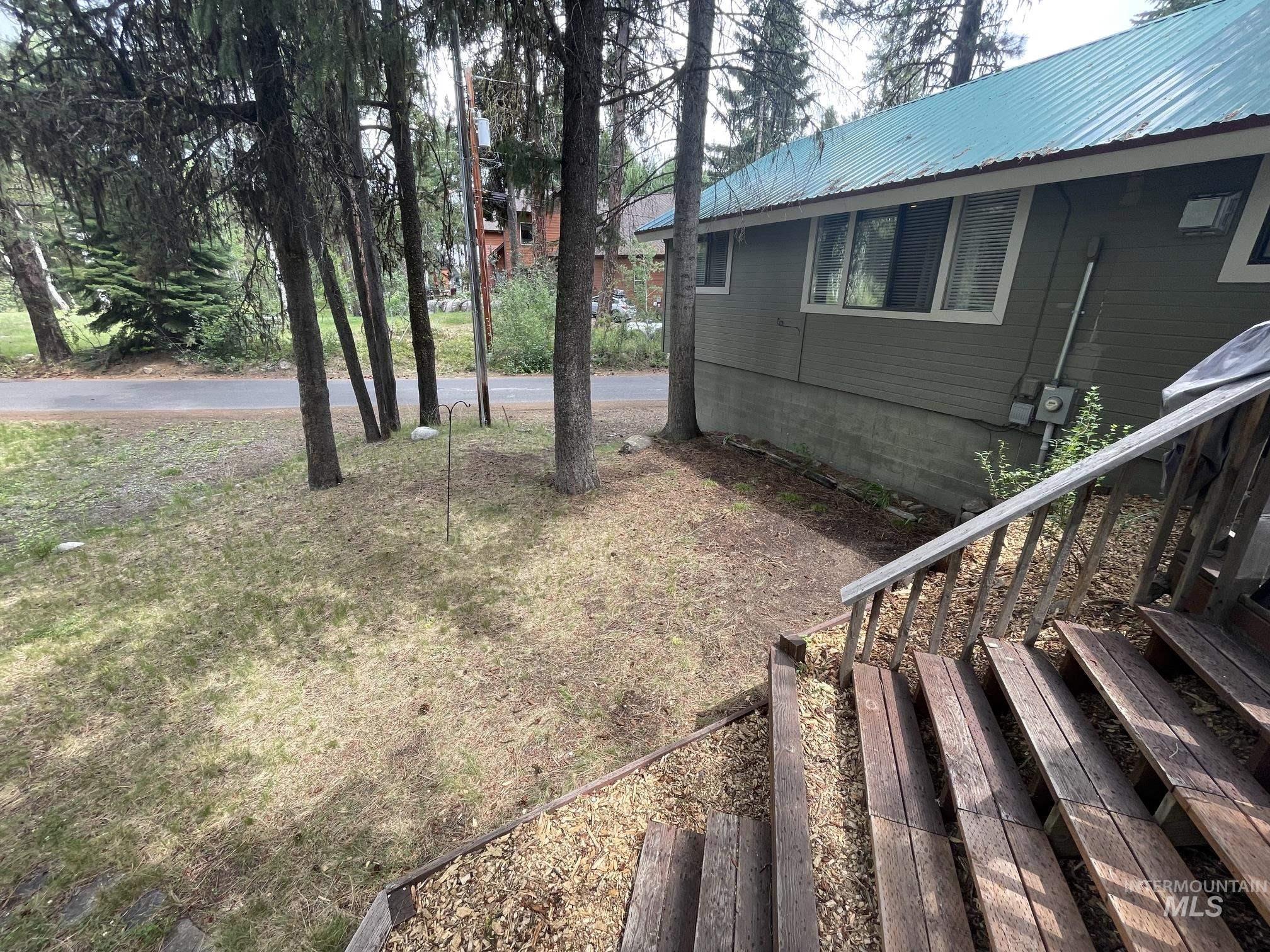 1025 Meadows Rd Property Photo 34