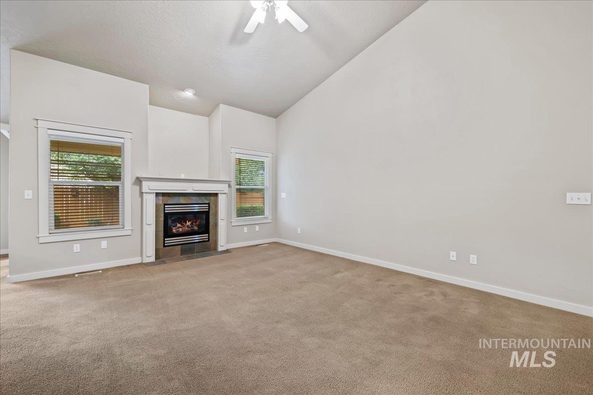 12387 W Winton St. Property Photo 9