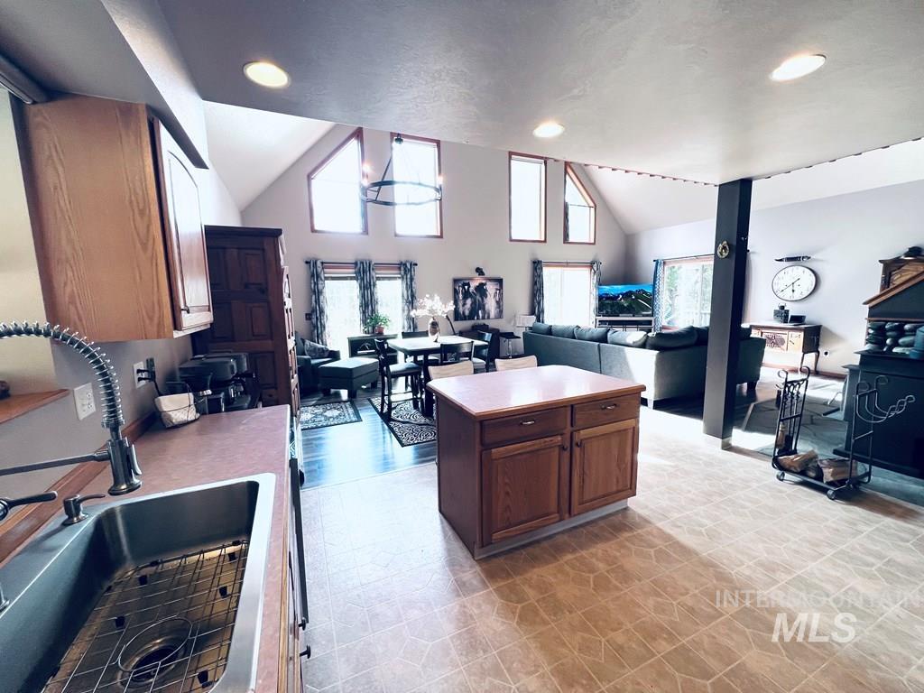 1907 Gold Dust Road Property Photo 11