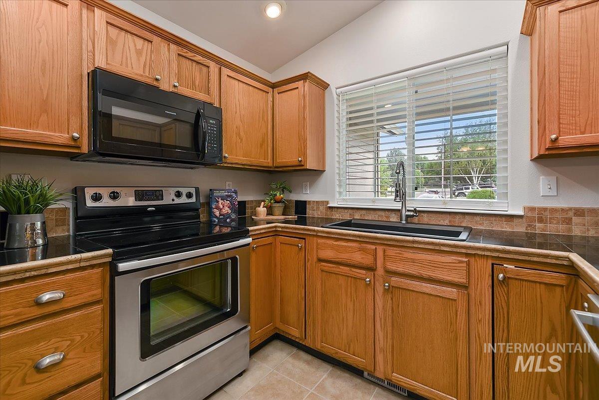 5704 S Moonflower Pl Property Photo 7