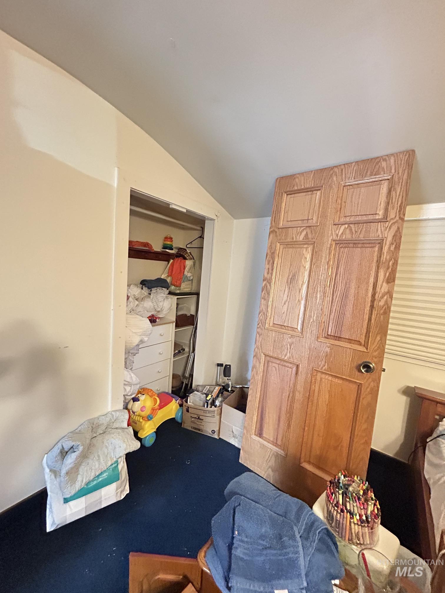 427 Airway Ave Property Photo 10