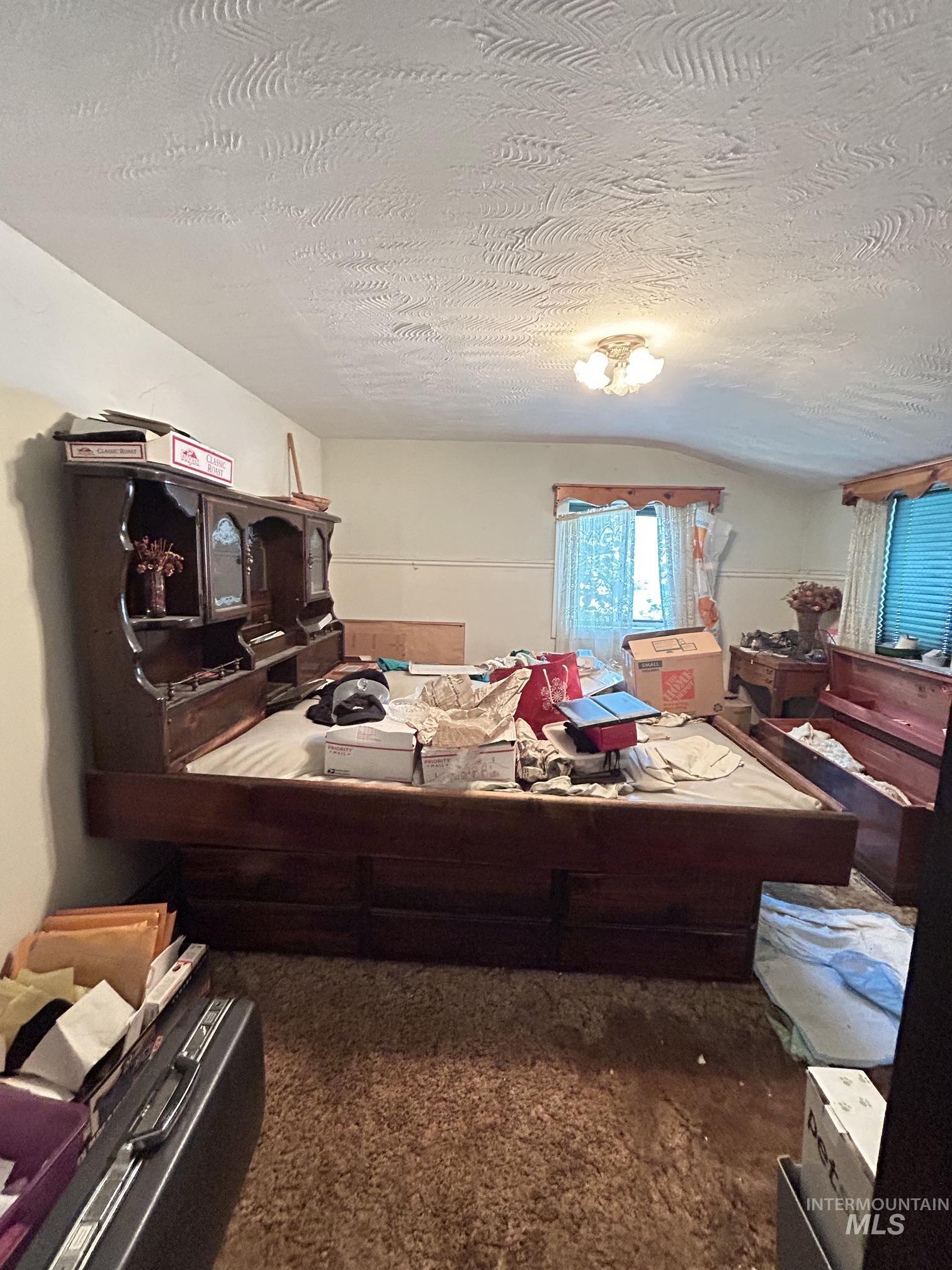 427 Airway Ave Property Photo 14