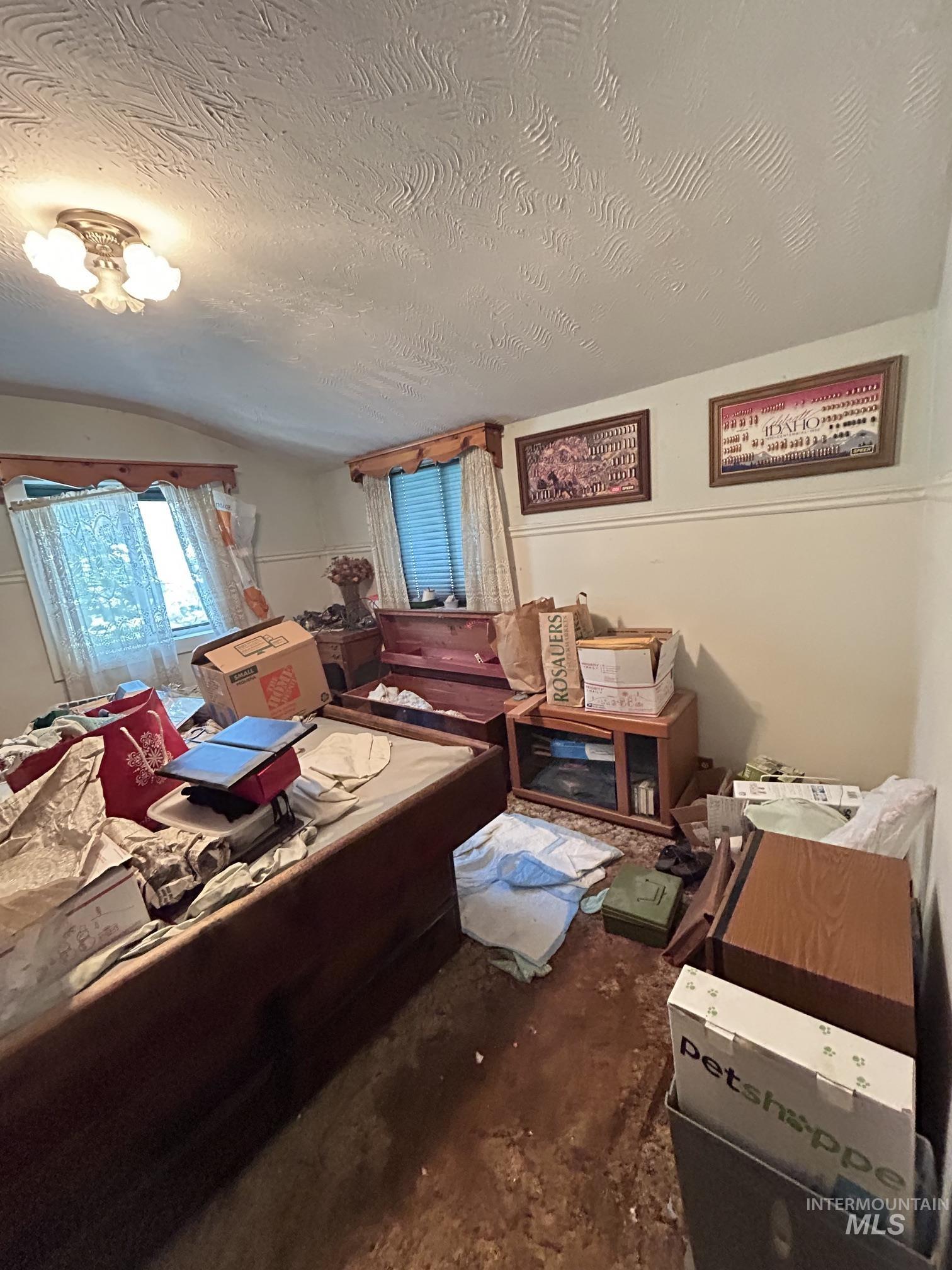 427 Airway Ave Property Photo 15