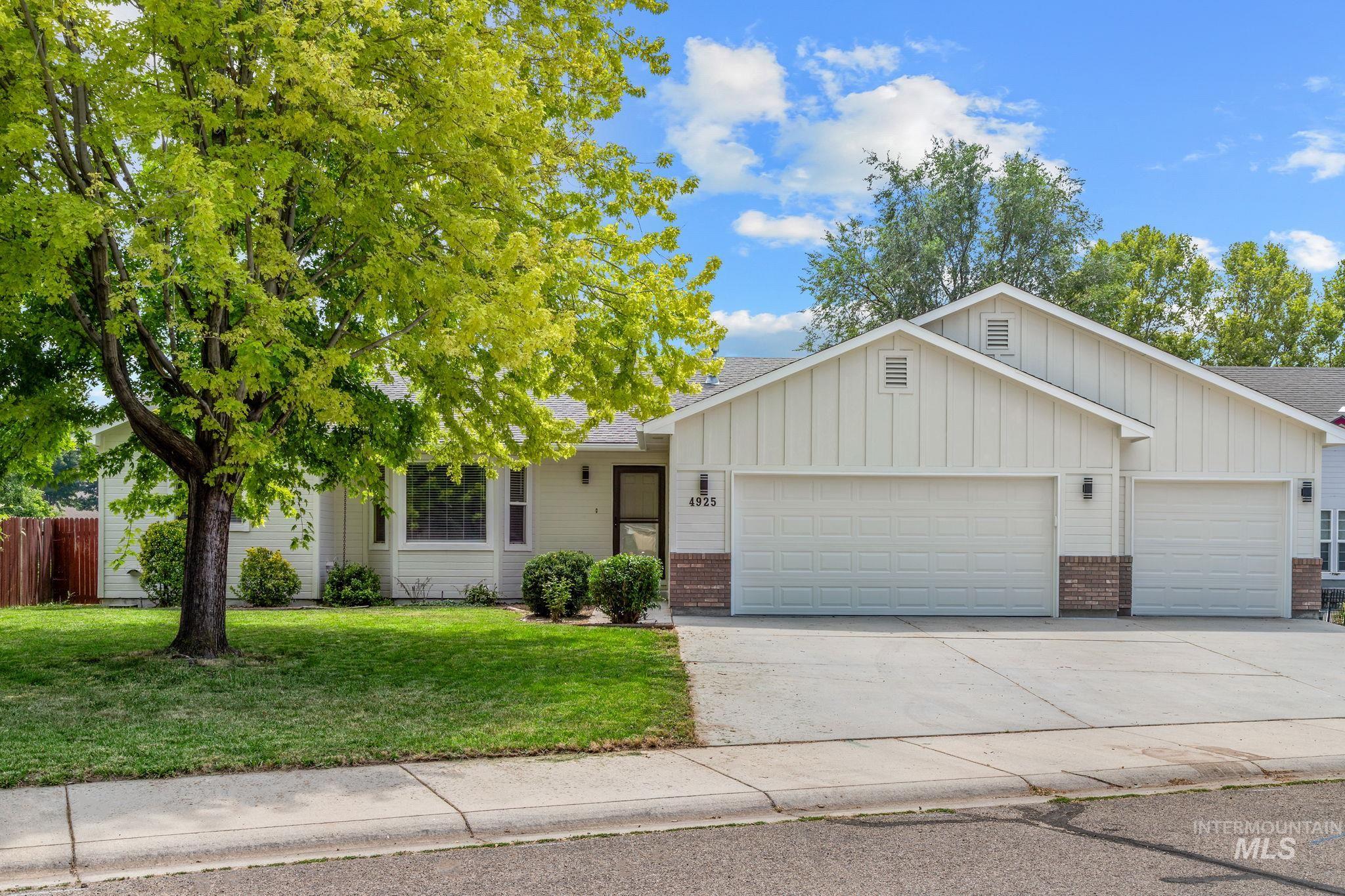 4925 W Tournament Dr