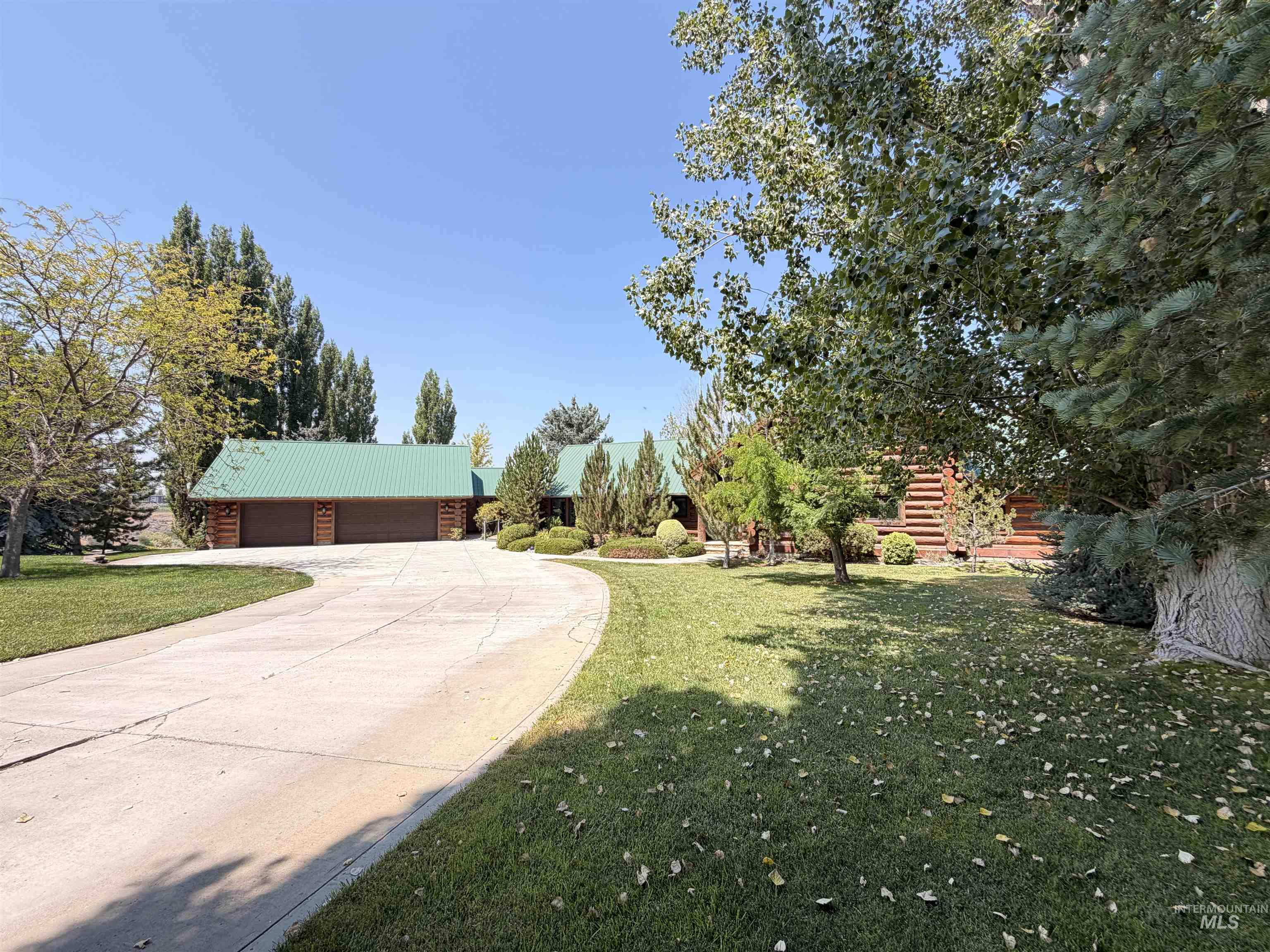 4139 Creekview Drive Property Photo 3