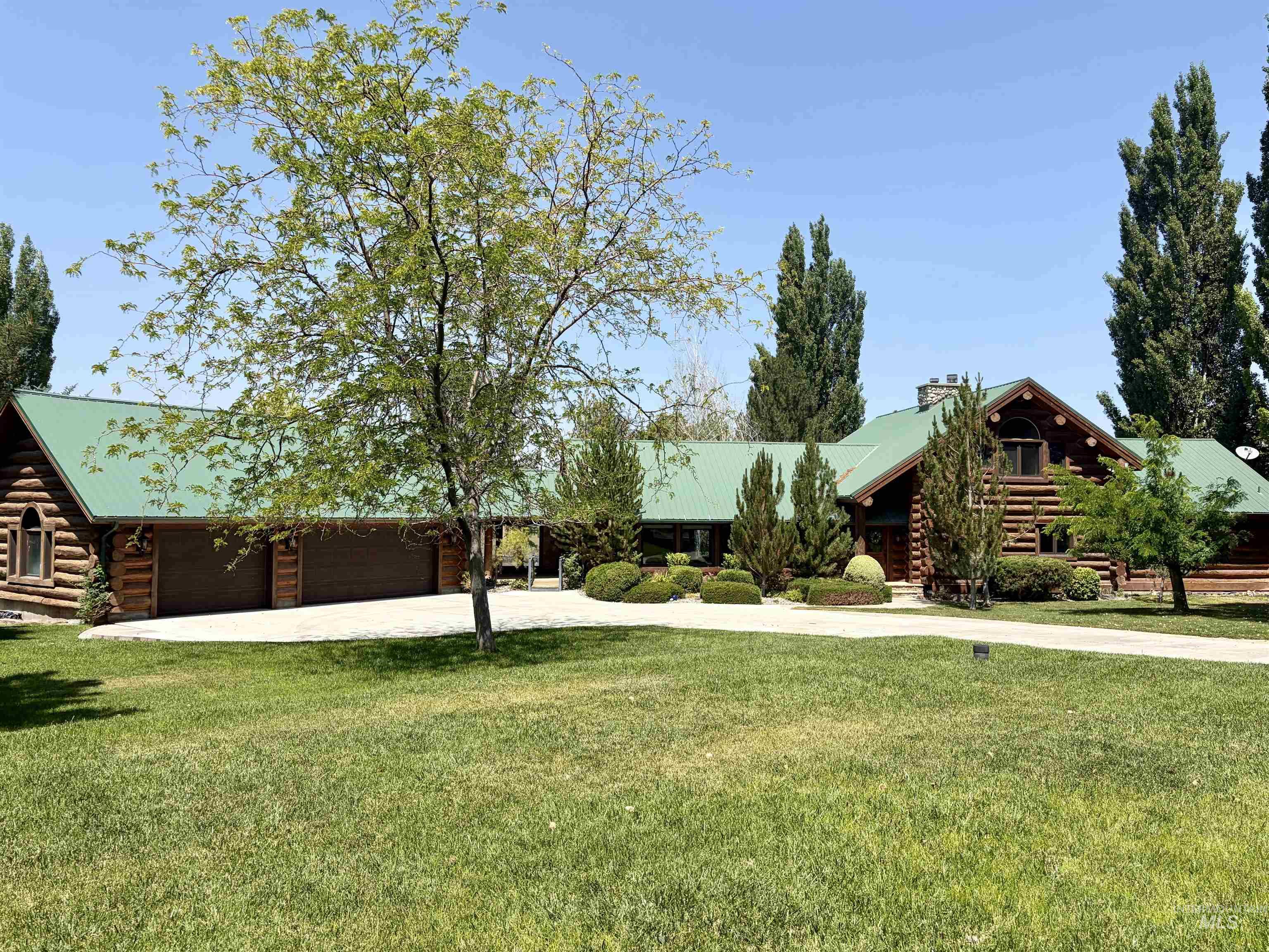 4139 Creekview Drive Property Photo 4