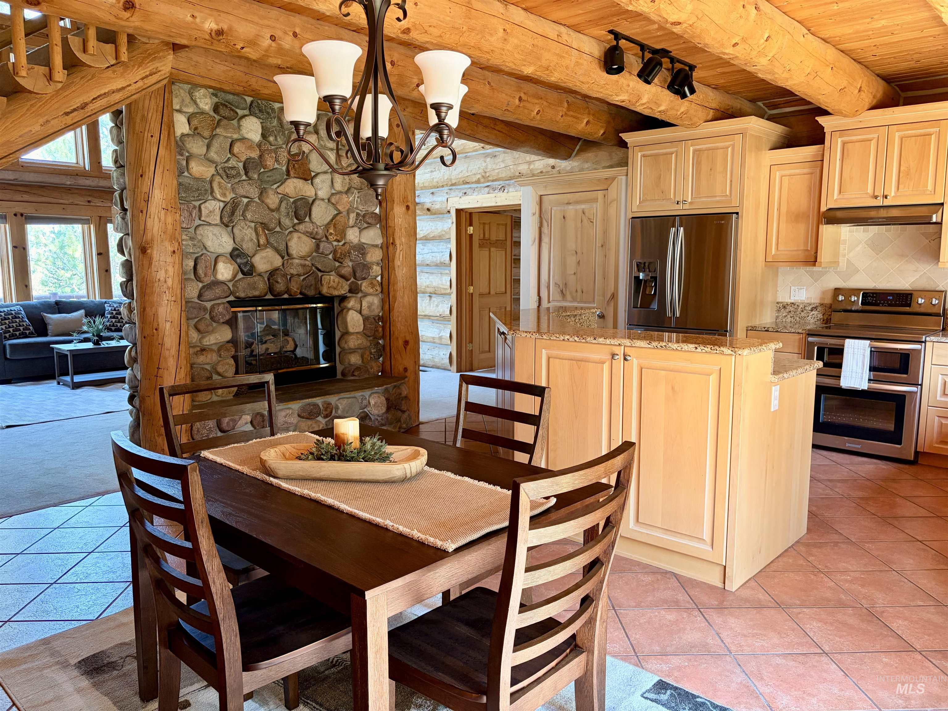 4139 Creekview Drive Property Photo 12