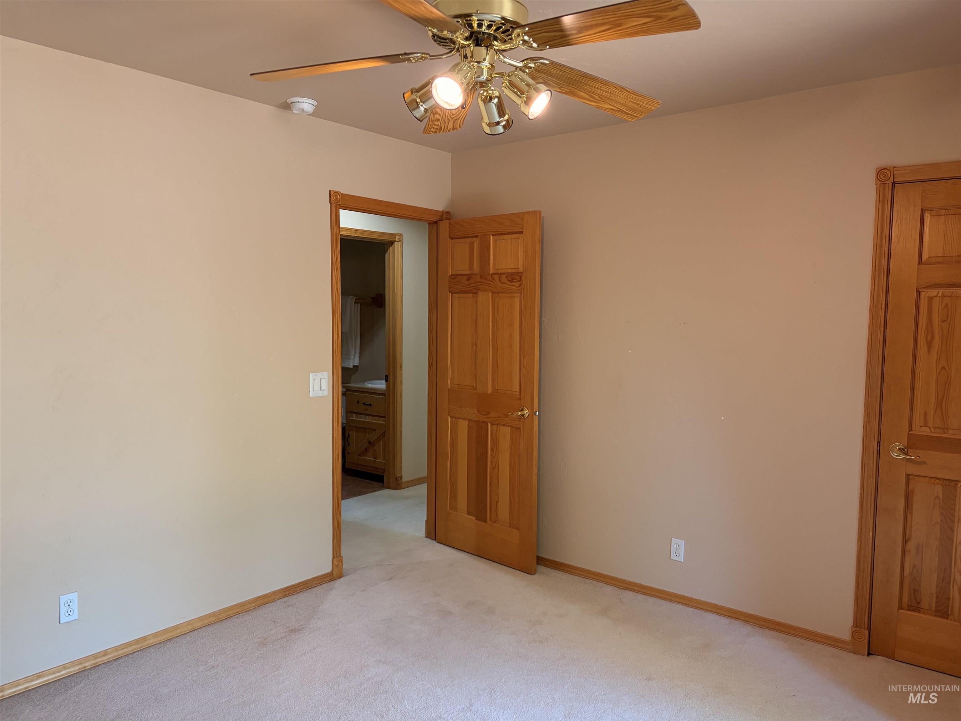 4139 Creekview Drive Property Photo 28
