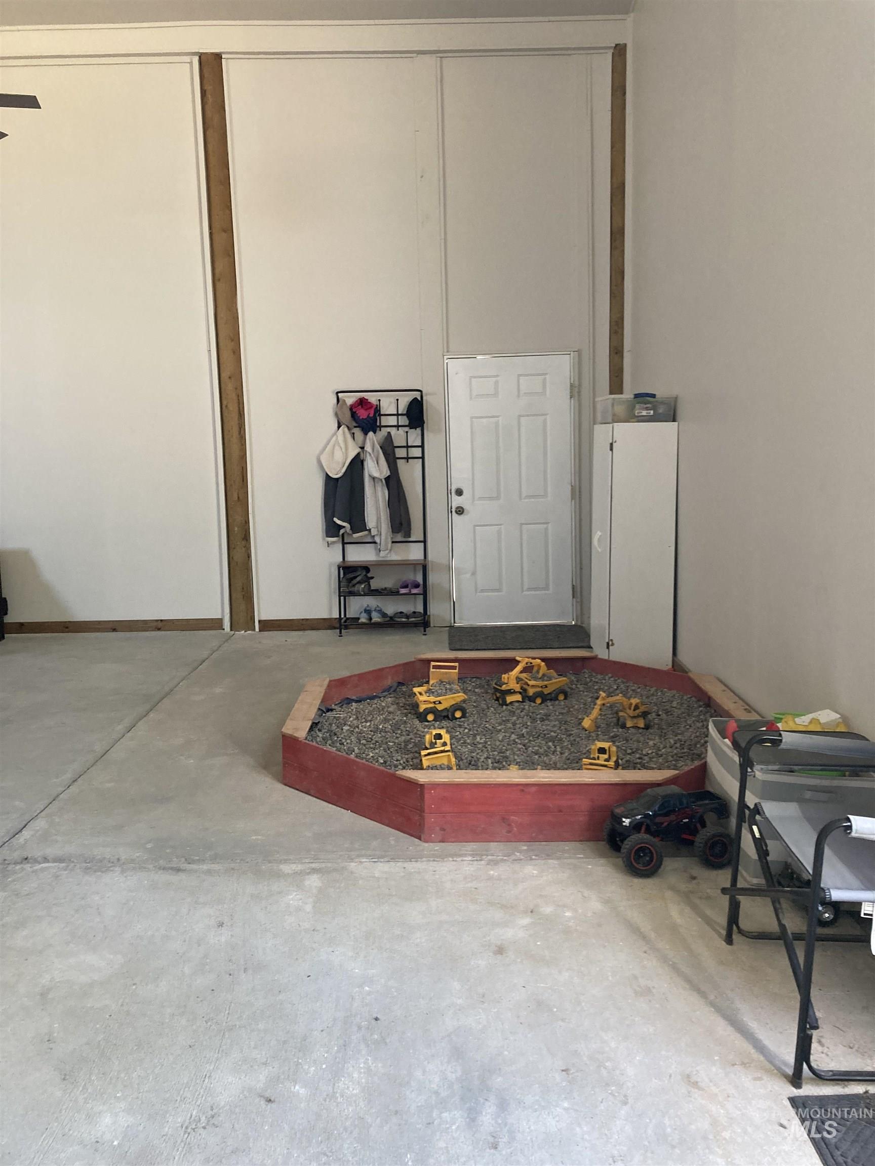 331 Sage Avenue W. Property Photo 23