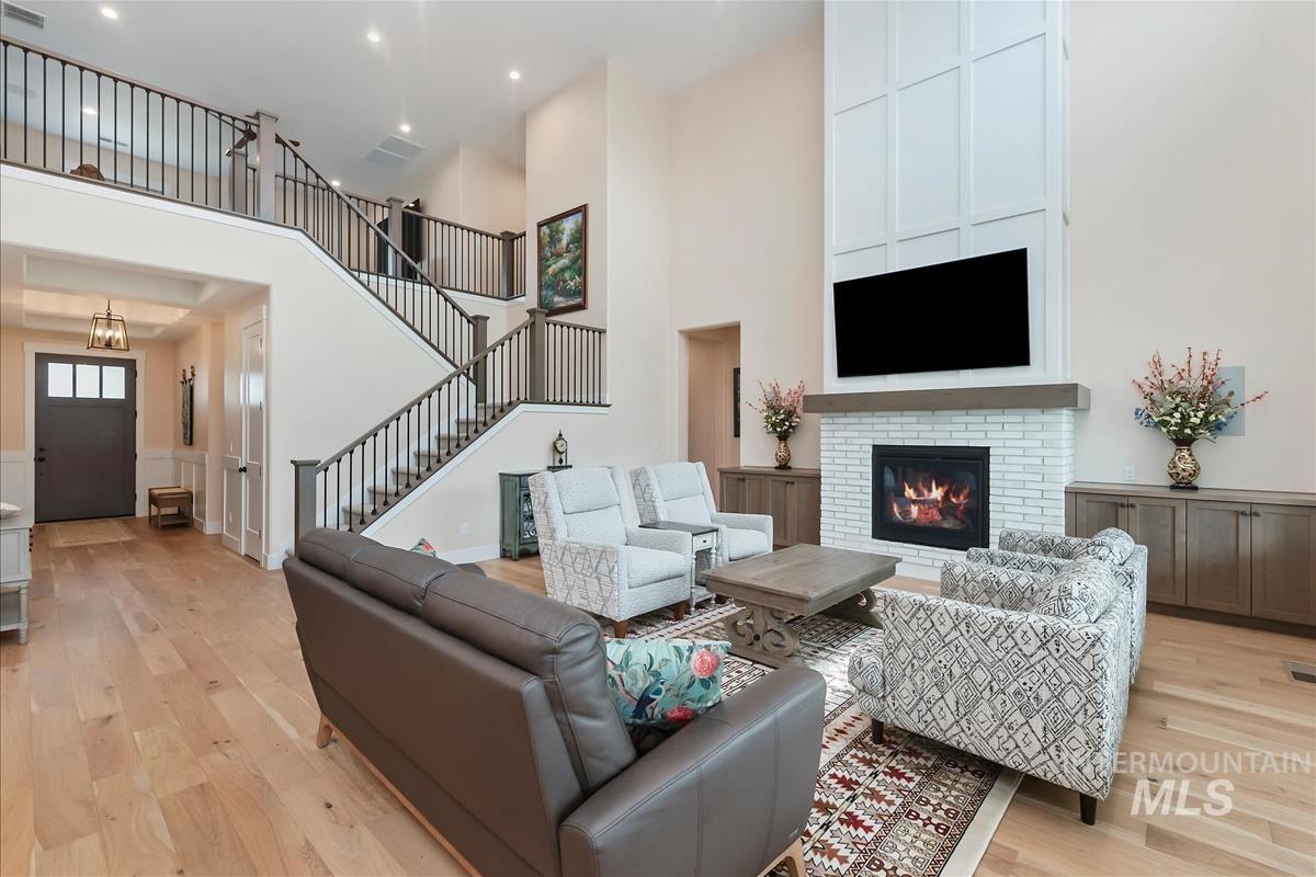9351 W Sooty Grouse Ct Property Photo 3