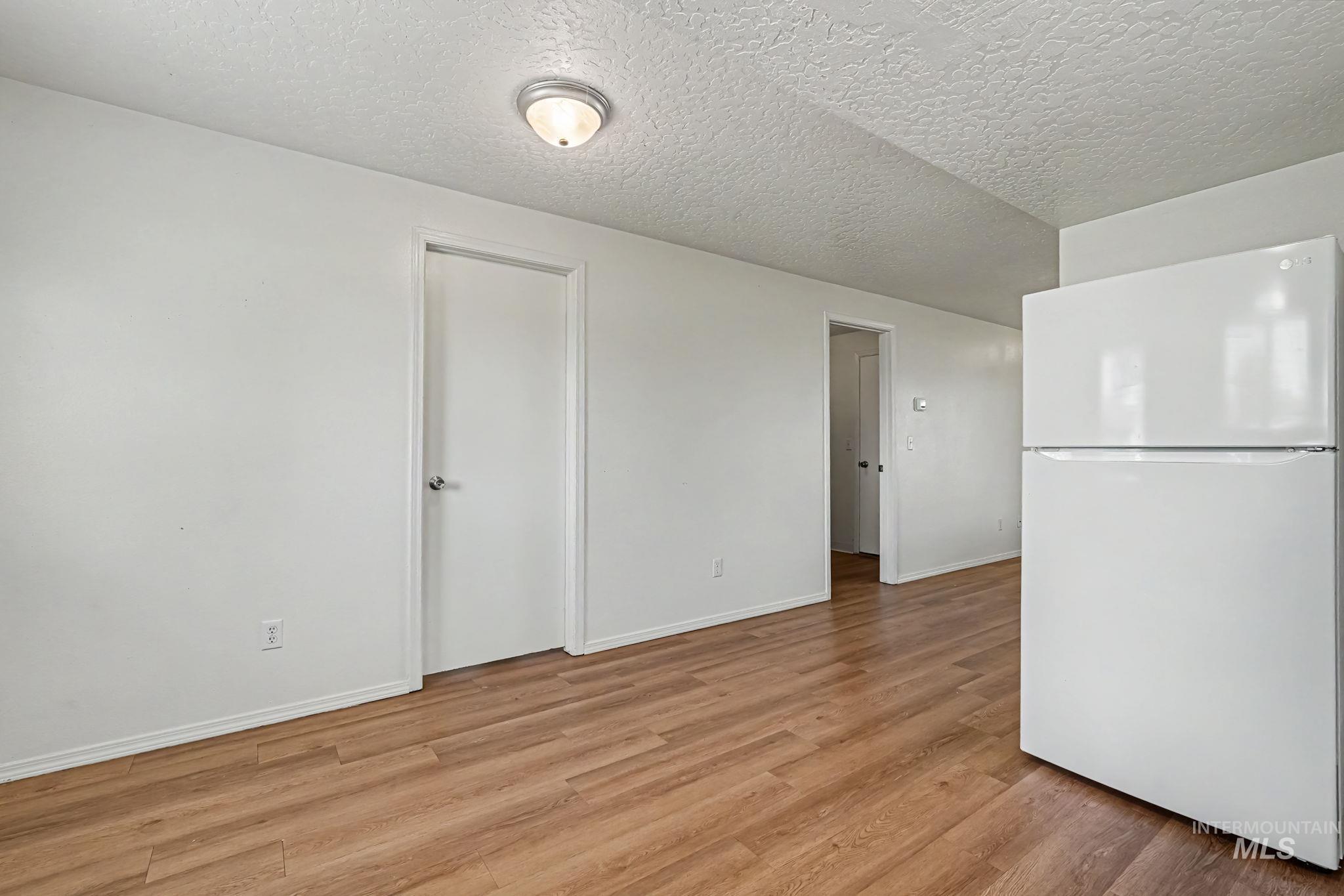 936 Shoshone Ave Property Photo 11