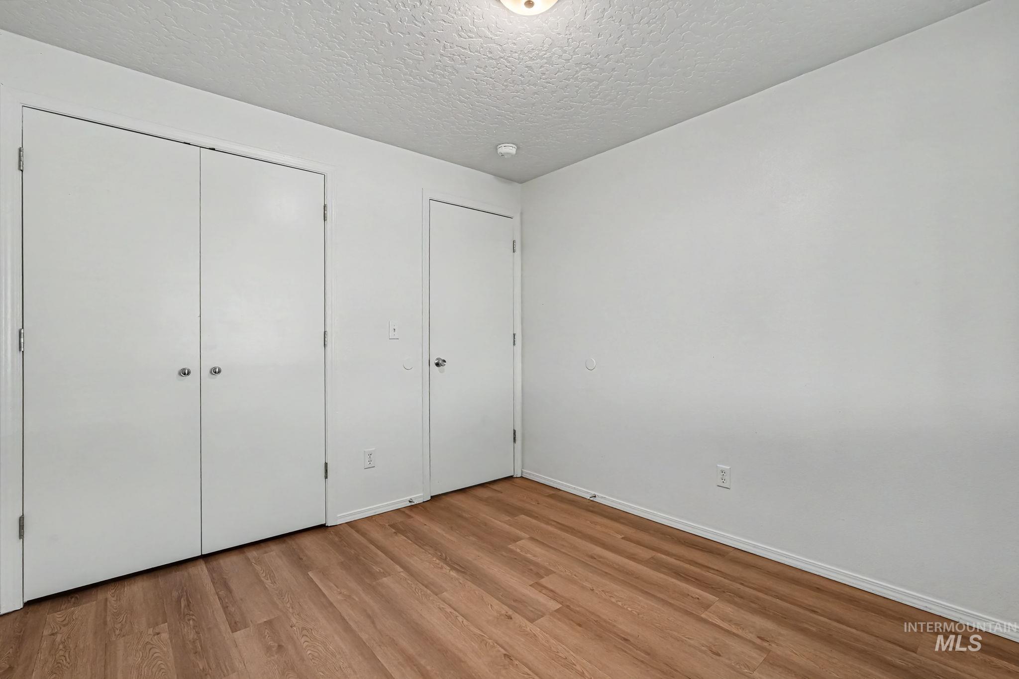 936 Shoshone Ave Property Photo 22