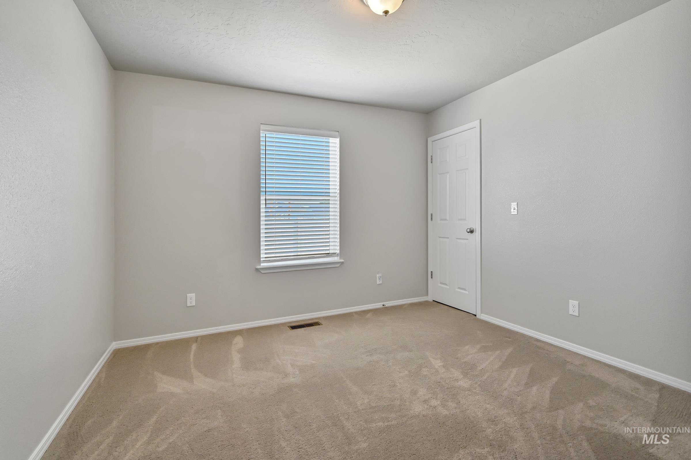 2526 N Honeysuckle Way Property Photo 17