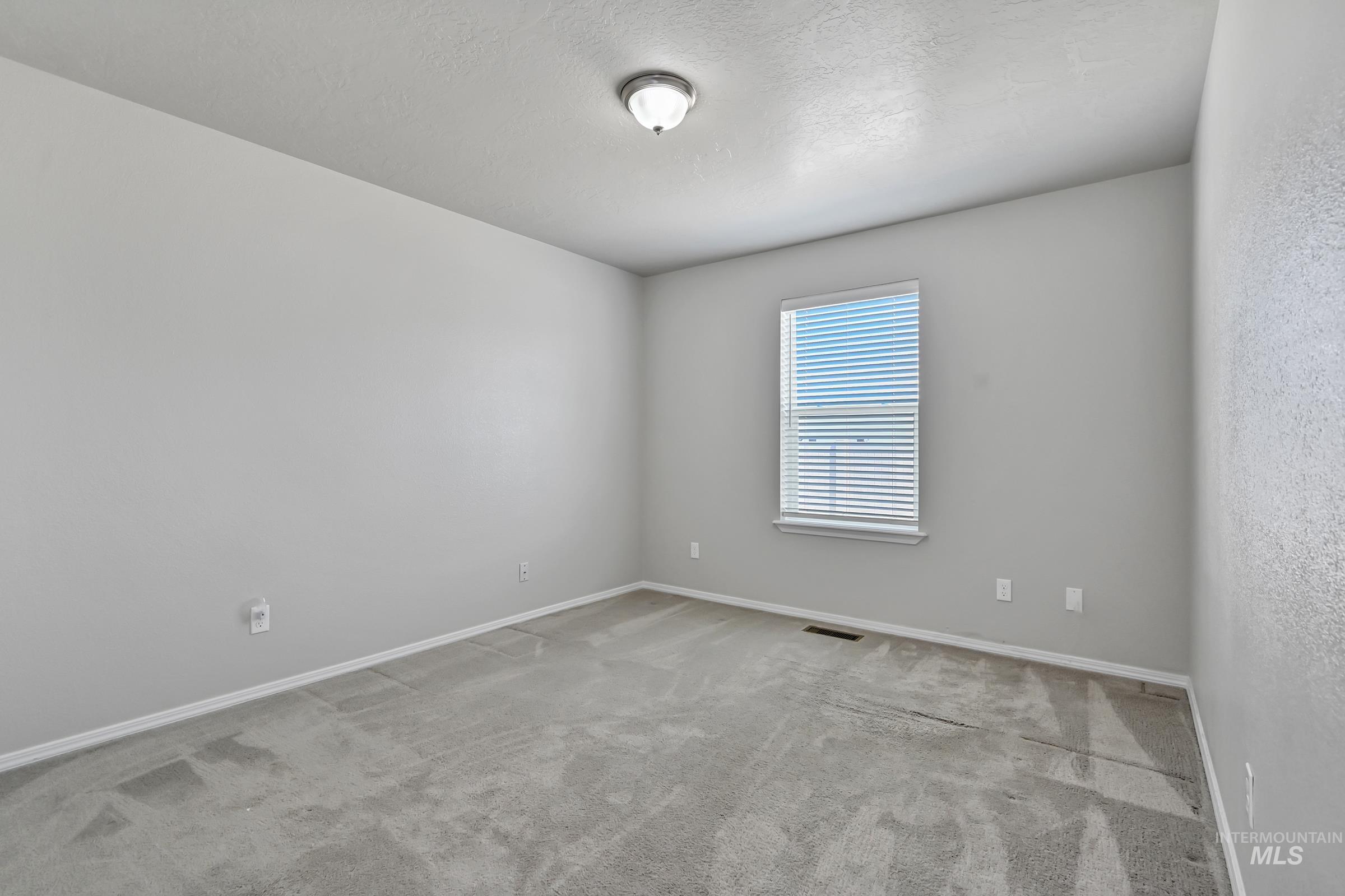 2526 N Honeysuckle Way Property Photo 18