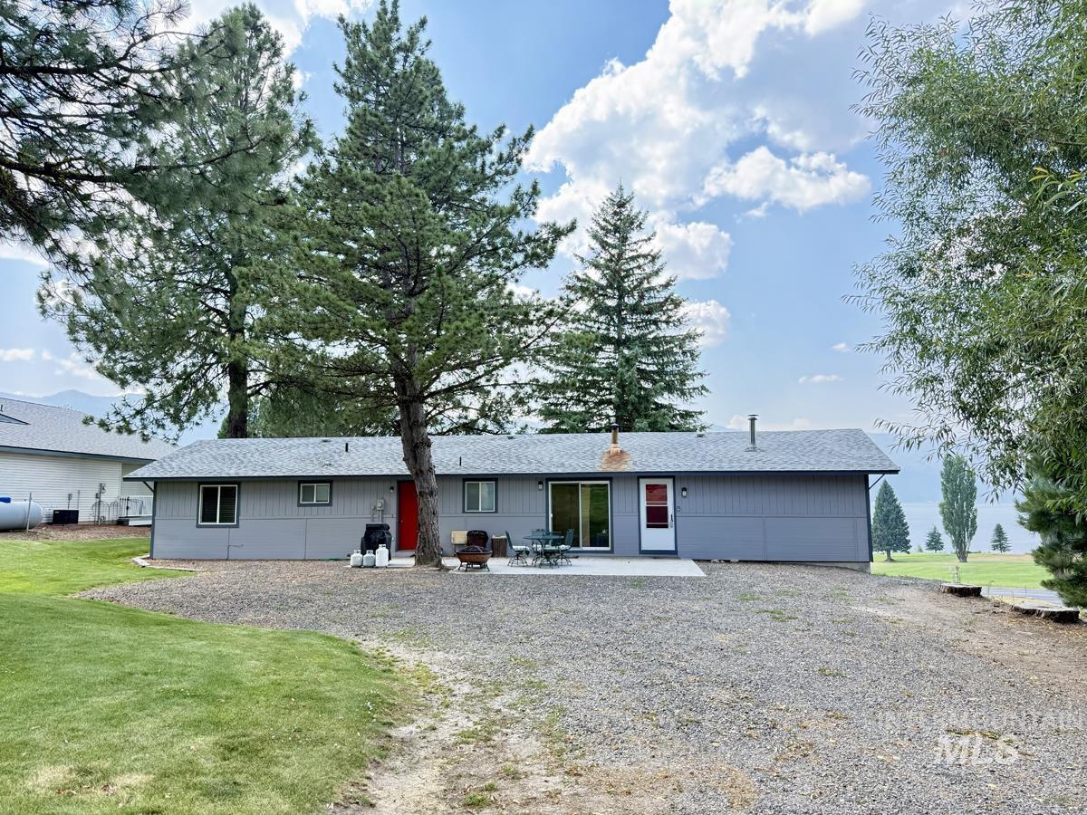110 Lakeshore Drive Property Photo 7
