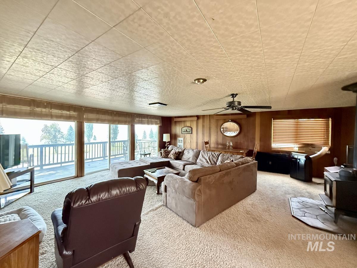 110 Lakeshore Drive Property Photo 10