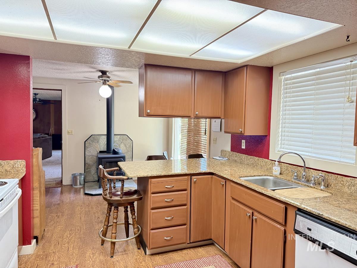110 Lakeshore Drive Property Photo 20