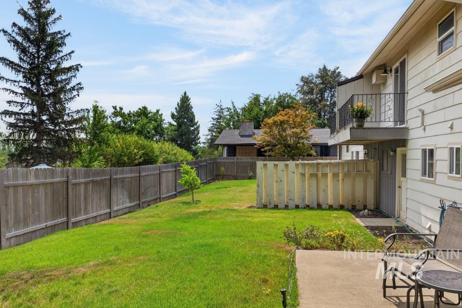 942 Orchard Ave Property Photo 21