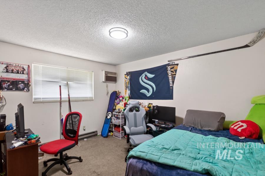 942 Orchard Ave Property Photo 35