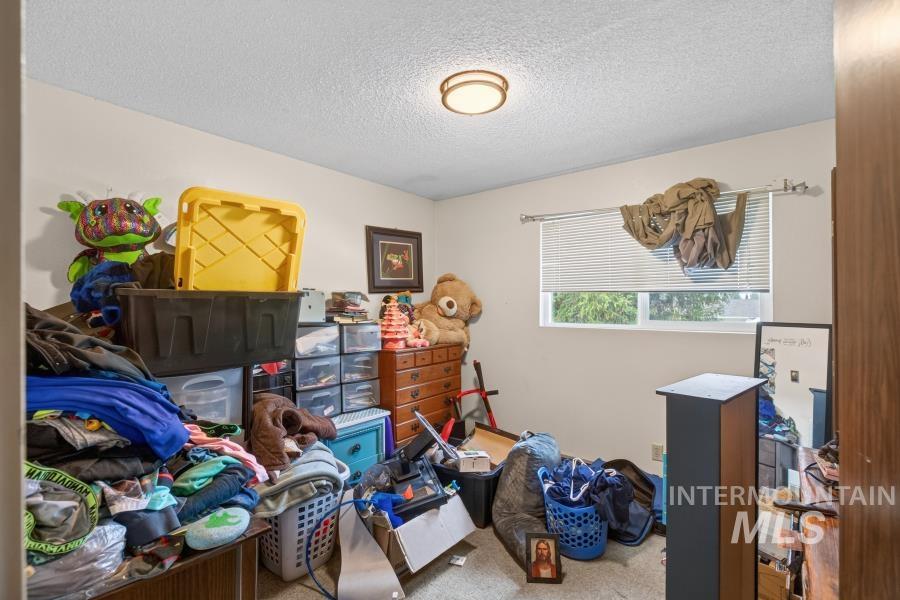 942 Orchard Ave Property Photo 36