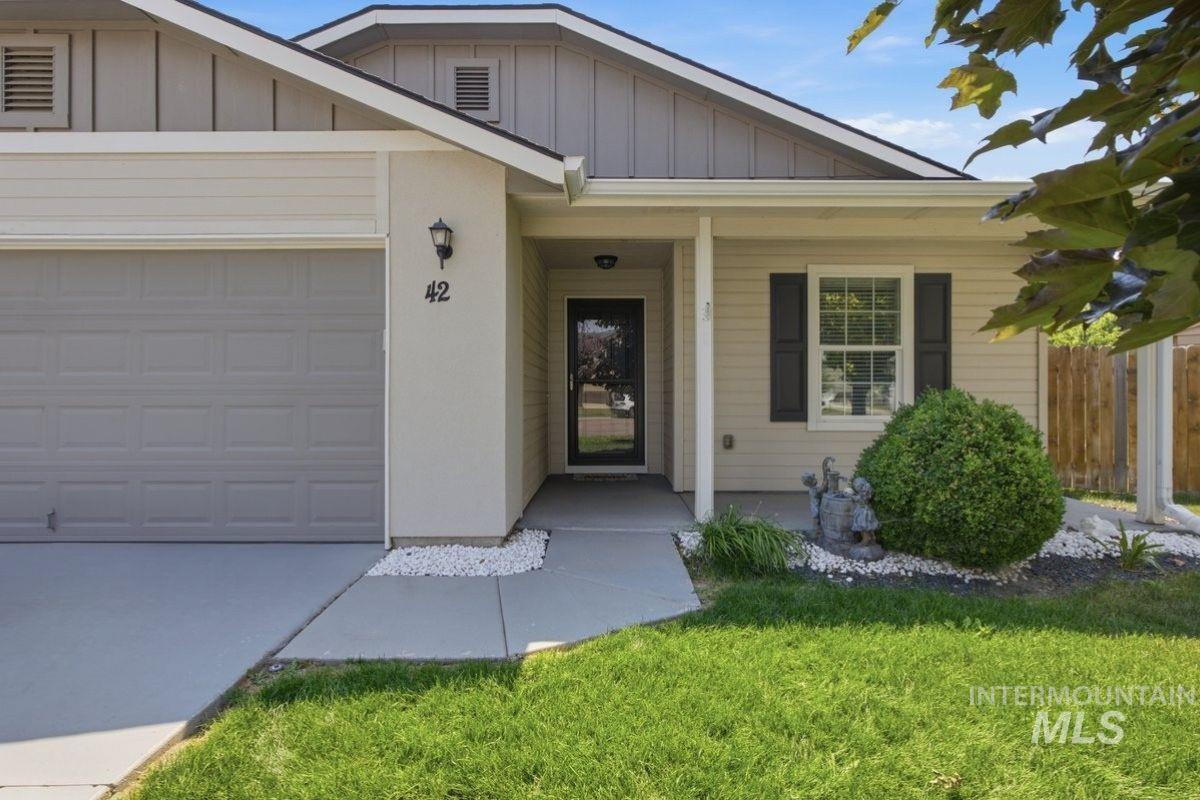 42 S Lemhi Drive Property Photo 3