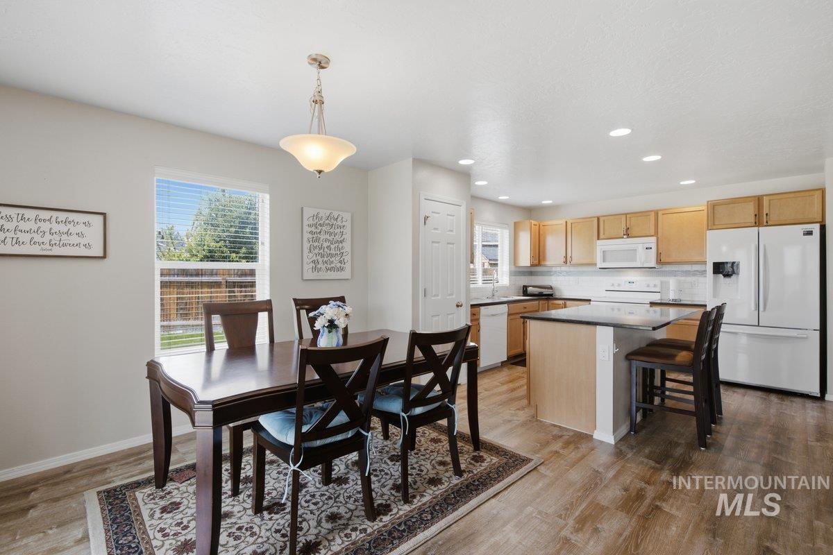 42 S Lemhi Drive Property Photo 6