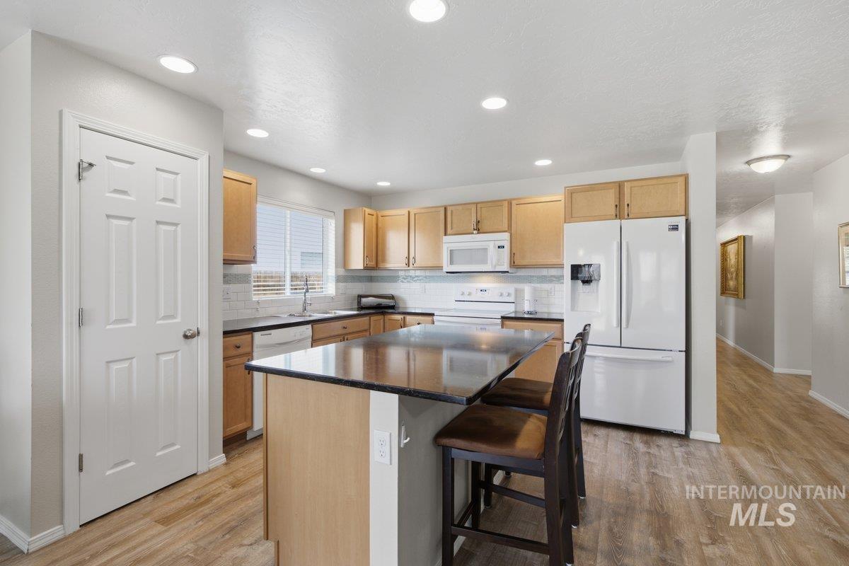 42 S Lemhi Drive Property Photo 8