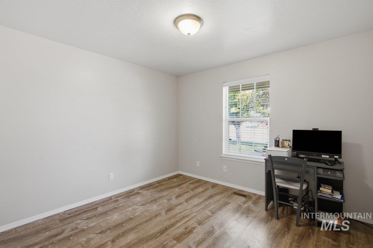 42 S Lemhi Drive Property Photo 12