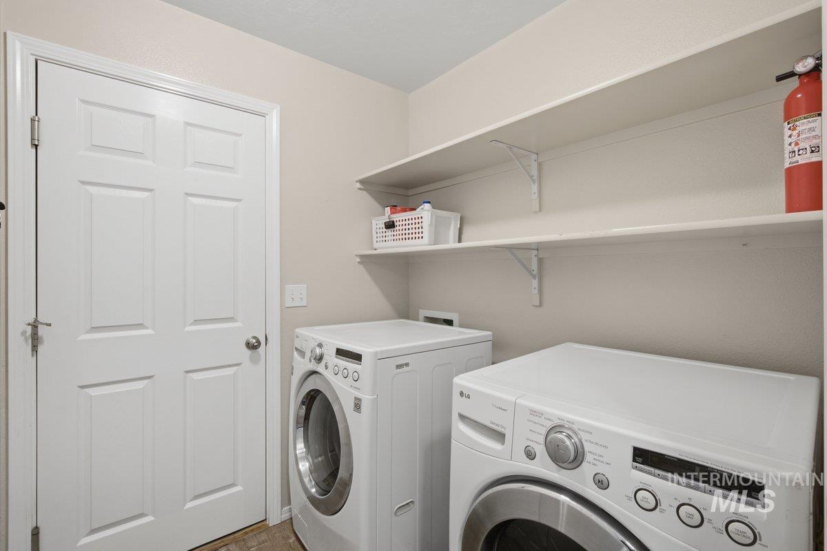 42 S Lemhi Drive Property Photo 16