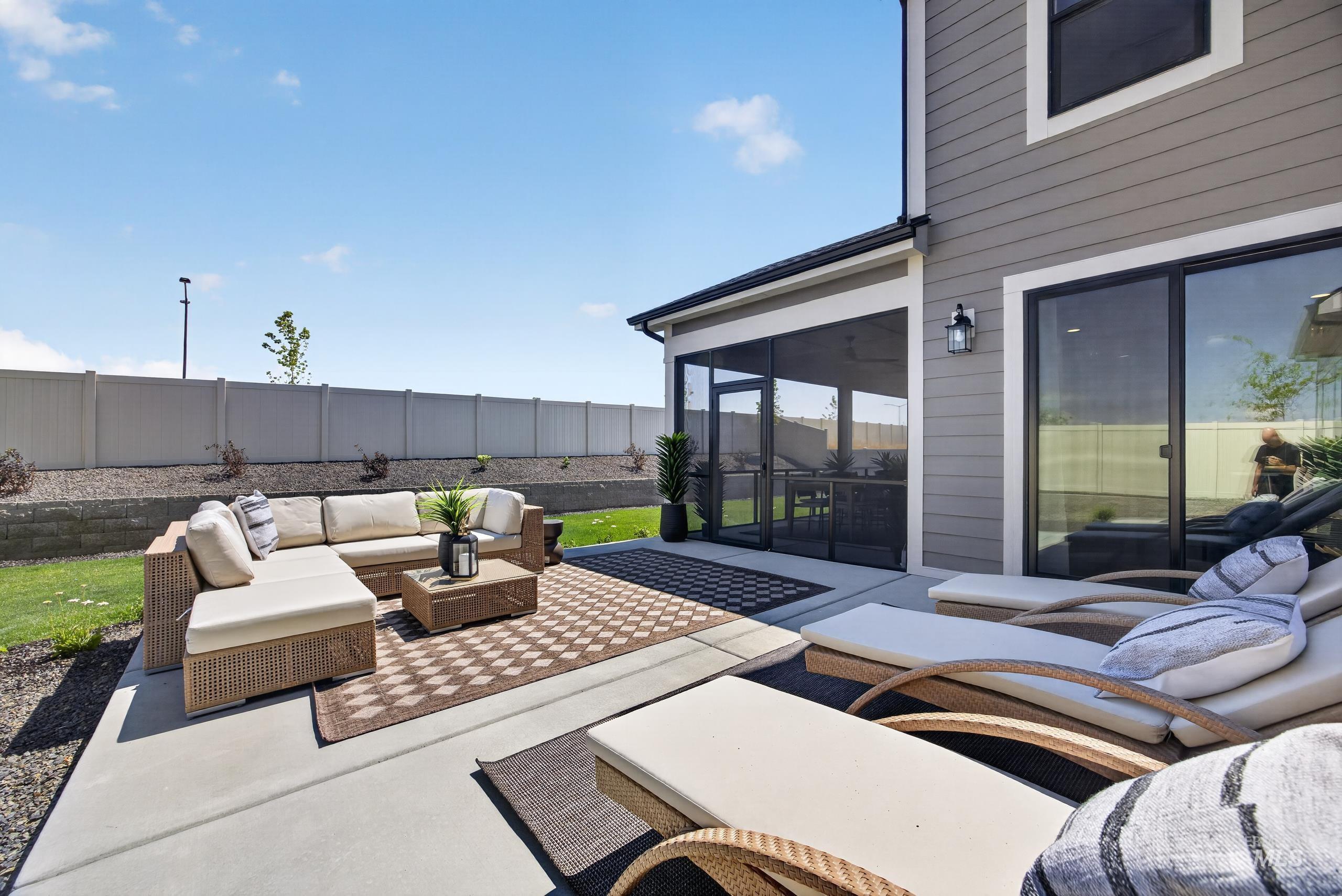 585 E Distributor Property Photo 45