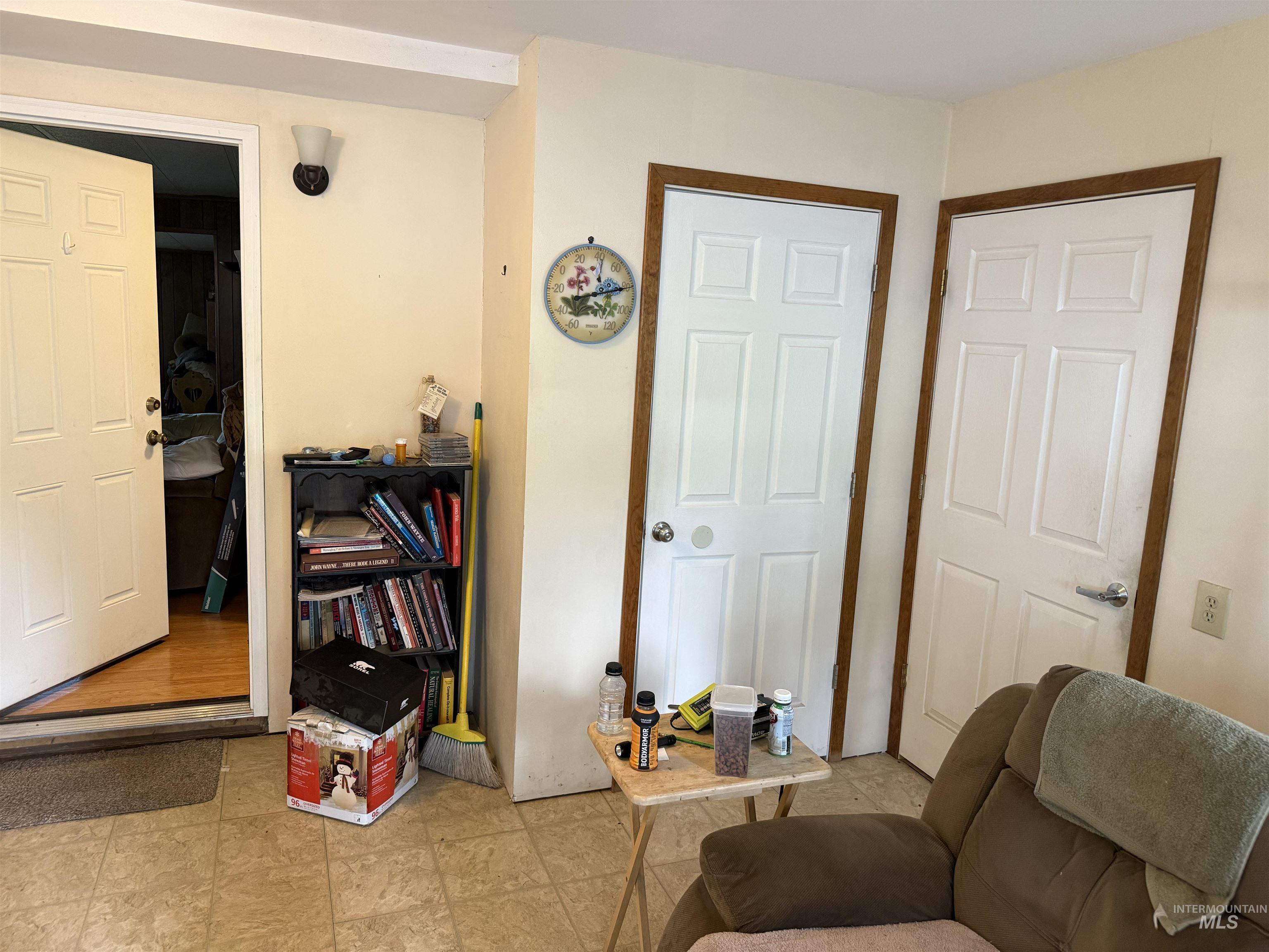733 Pleasant Valley Road Property Photo 18