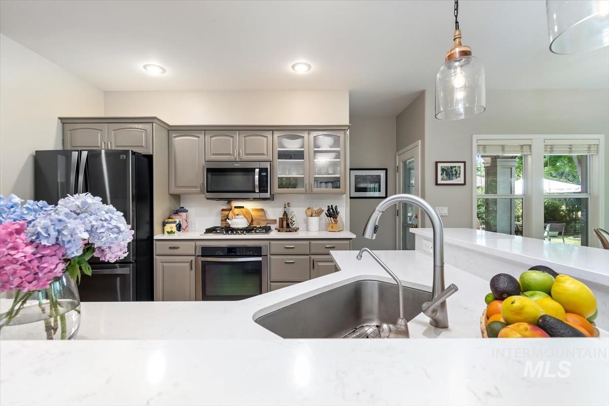 552 E River Quarry Ct. Property Photo 18
