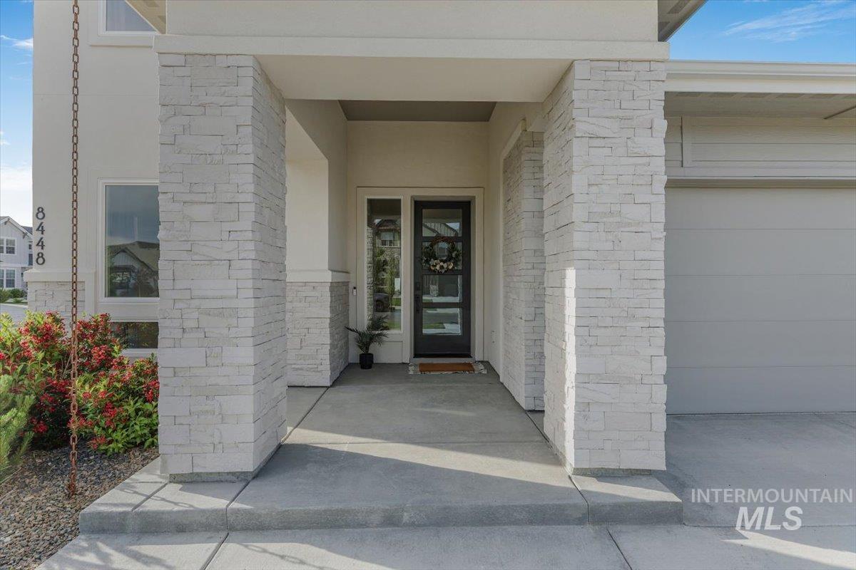 8448 W Brooks Dr Property Photo 3