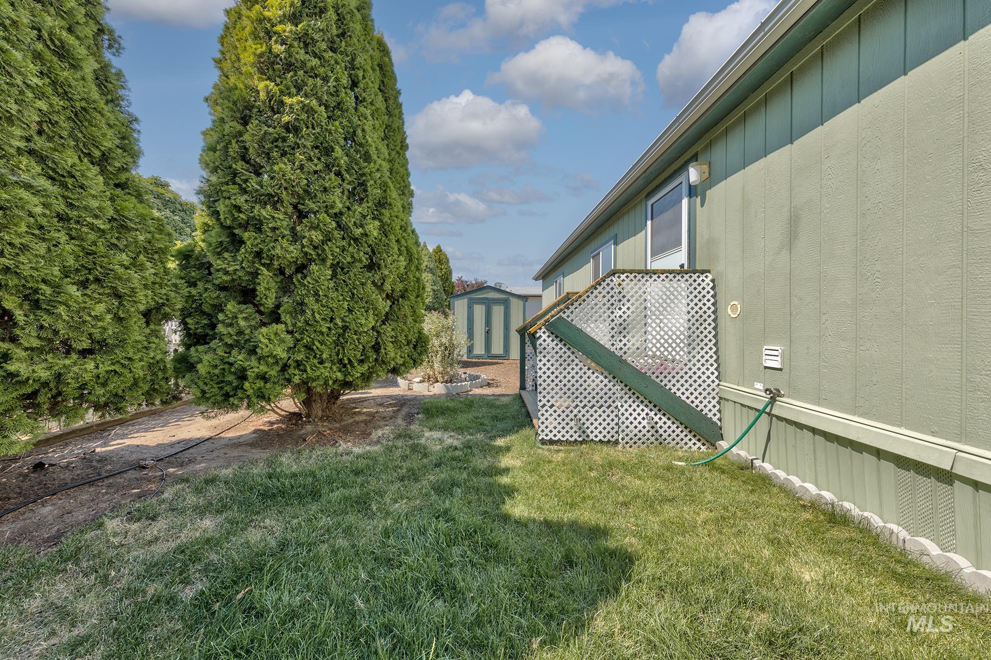 2750 Alden Property Photo 32