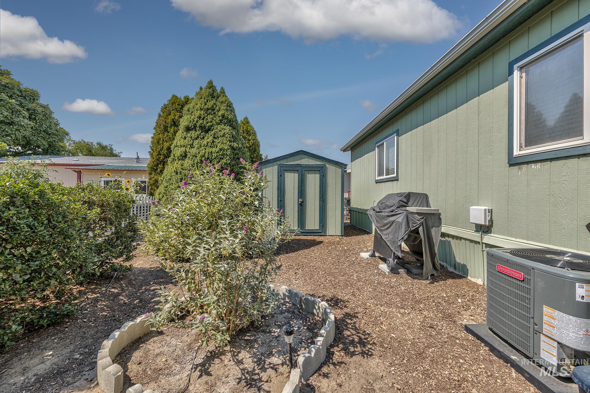 2750 Alden Property Photo 35