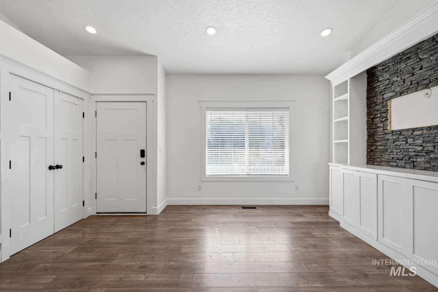 16789 N Wentworth Ln Property Photo 9