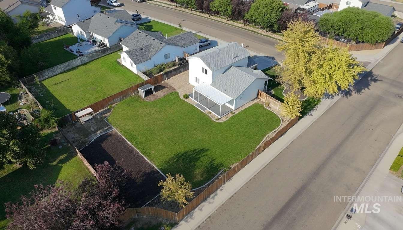 16789 N Wentworth Ln Property Photo 34