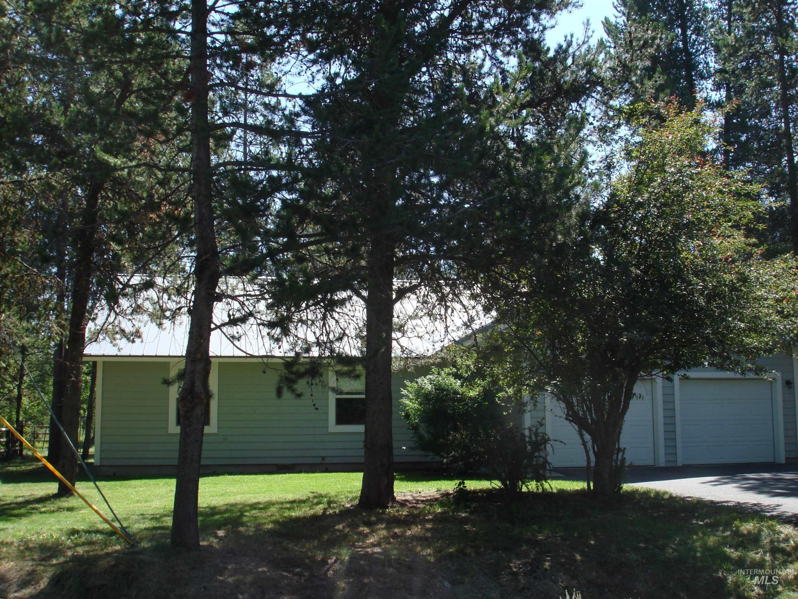 628 Syringa Drive Property Photo 6