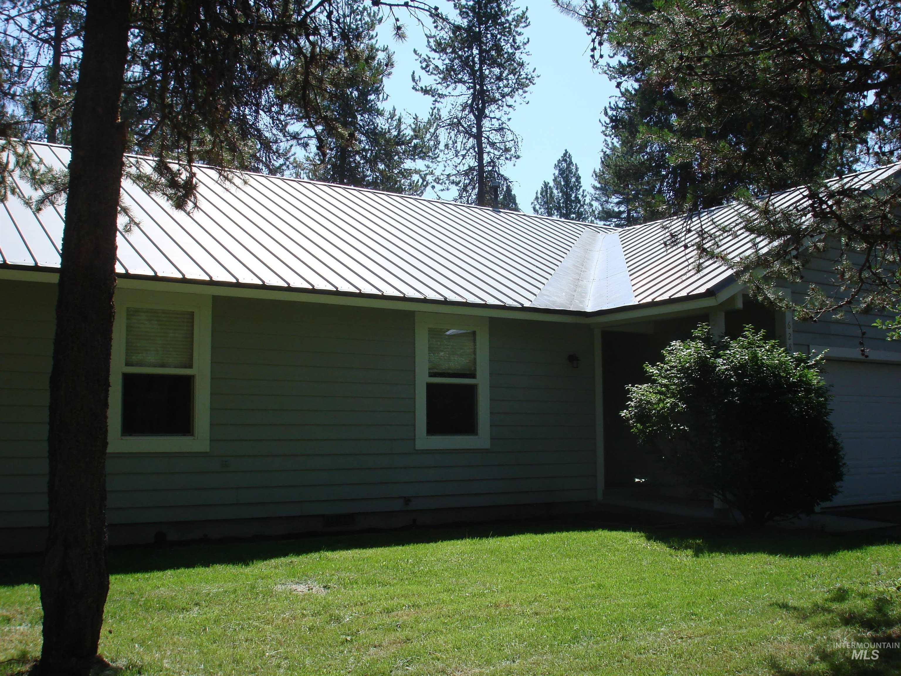 628 Syringa Drive Property Photo 8